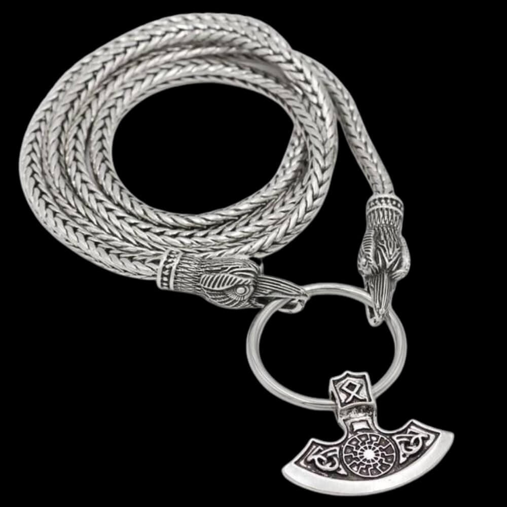 Raben halten Mjölnir-Halskette