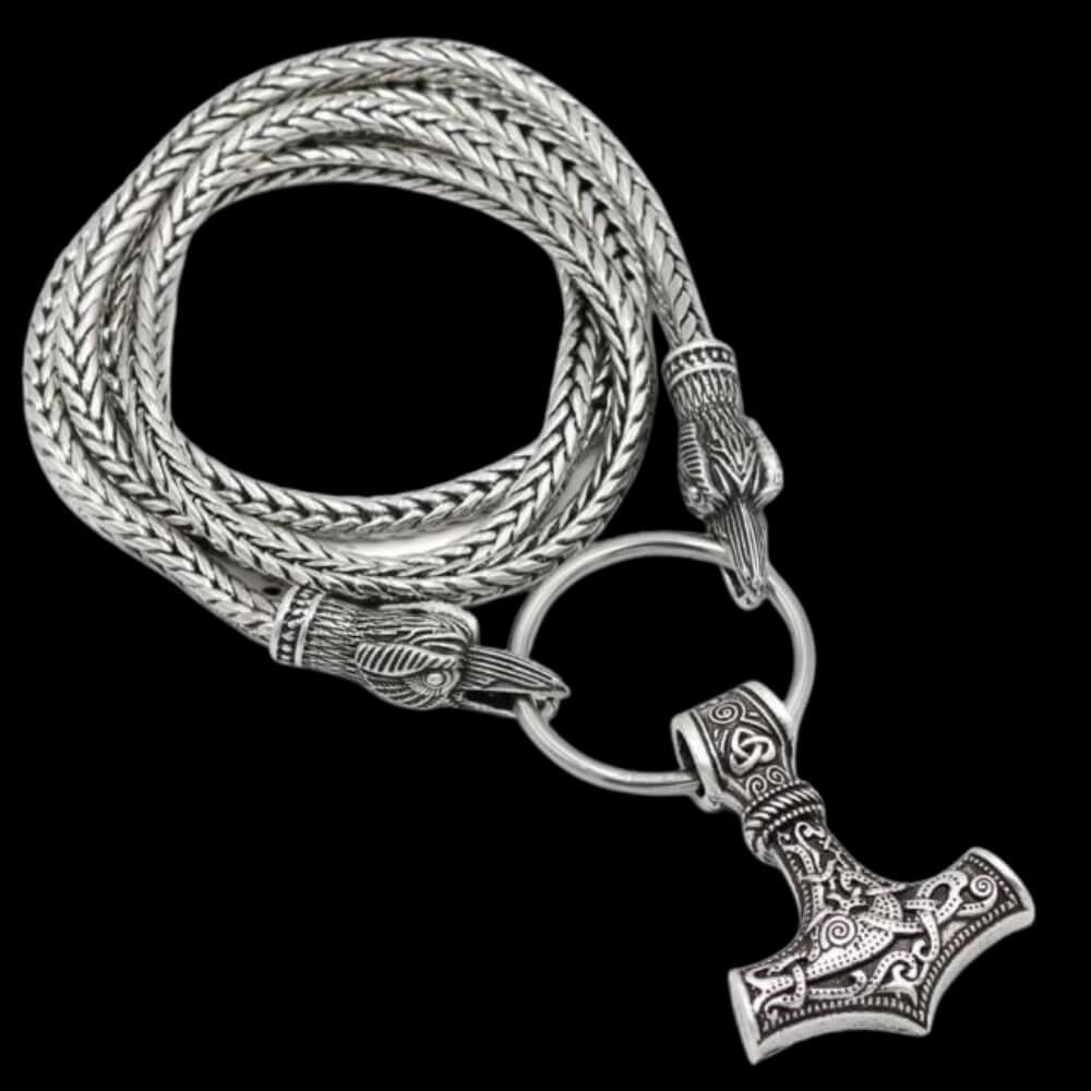 Raben halten Mjölnir-Halskette