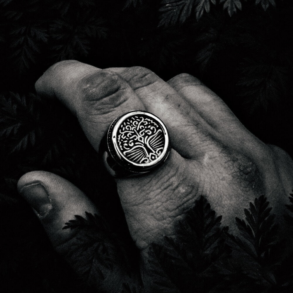 Yggdrasil l'anneau de l'arbre du monde