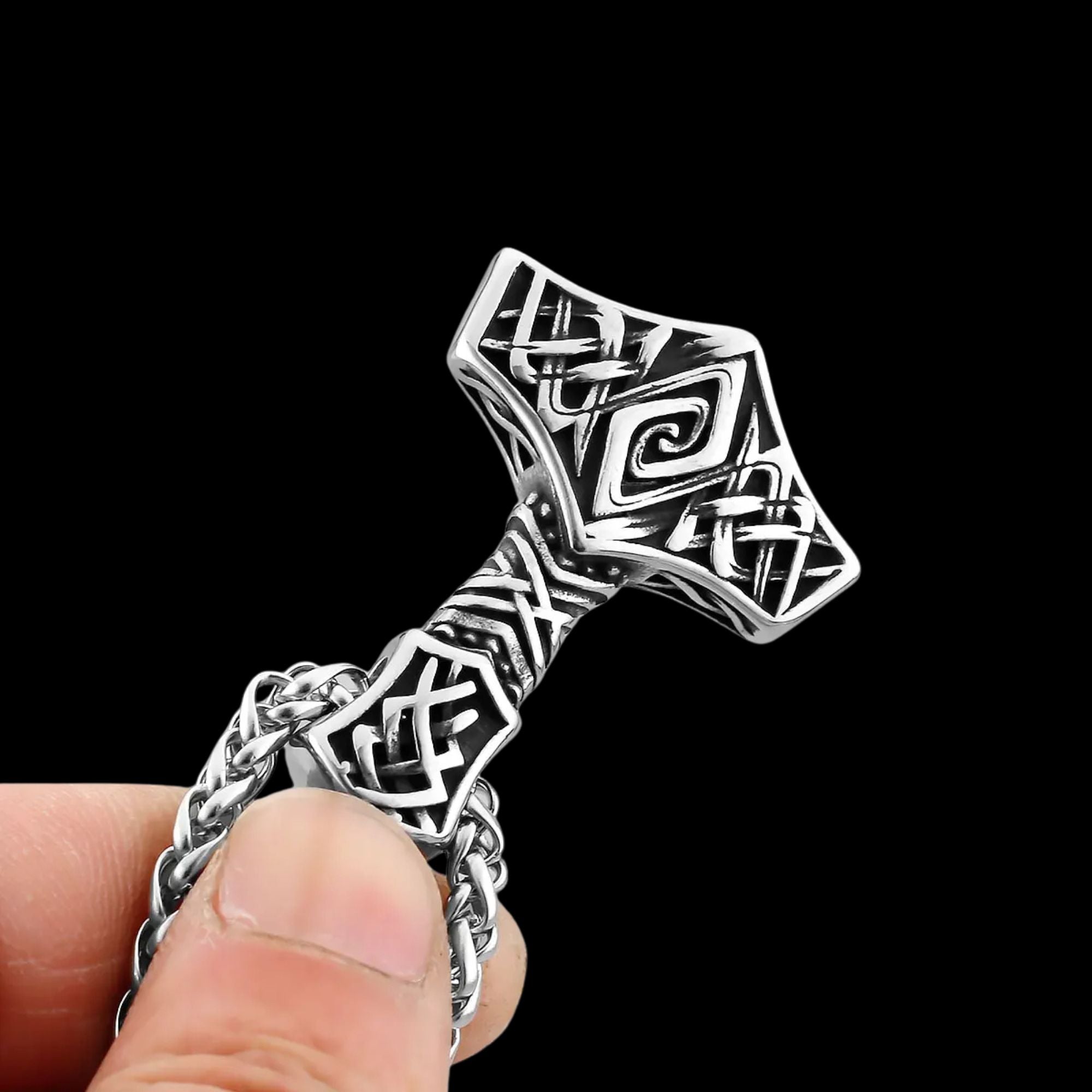 Mjölnir Knotwork Necklace