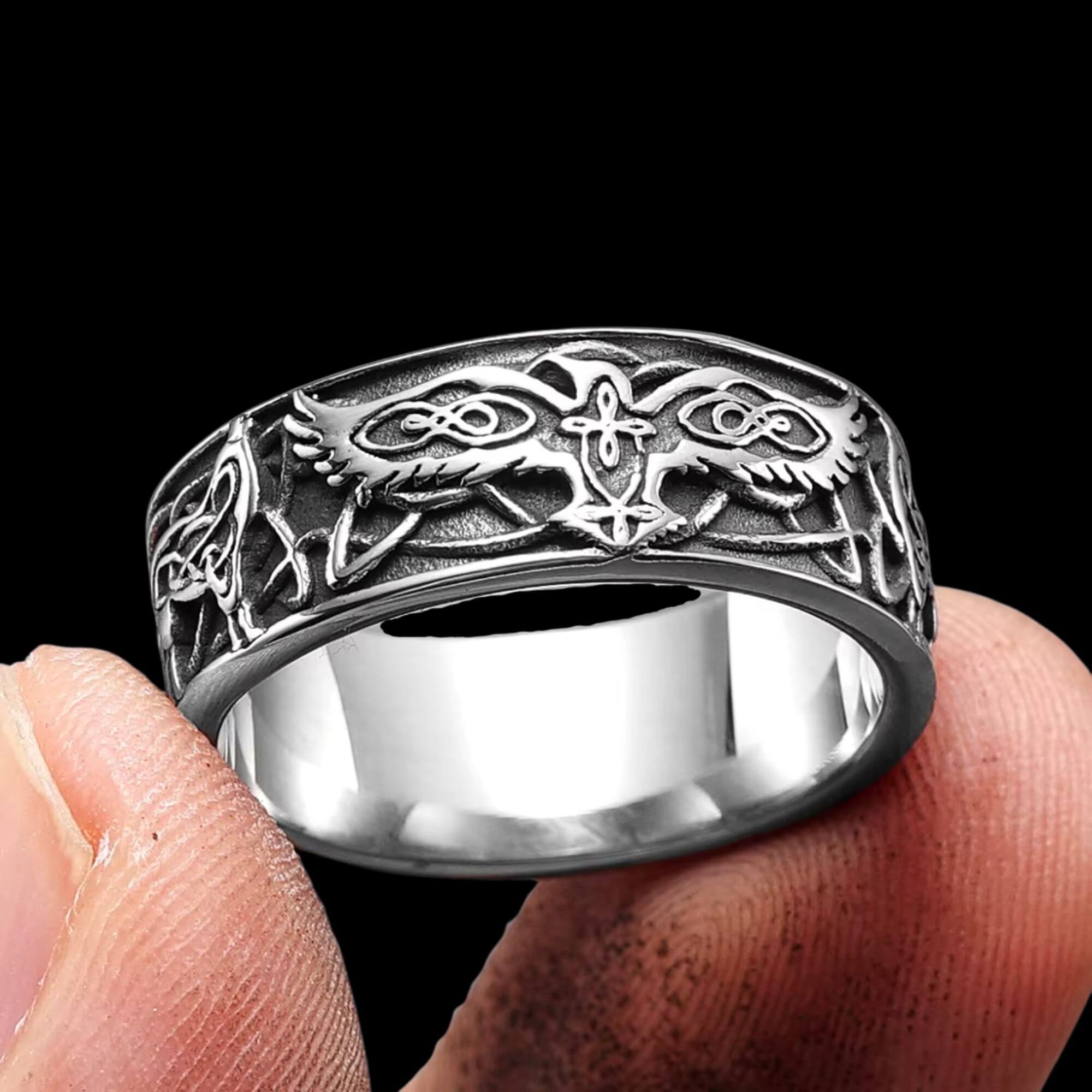 Wolves and Raven Knotwork Ring