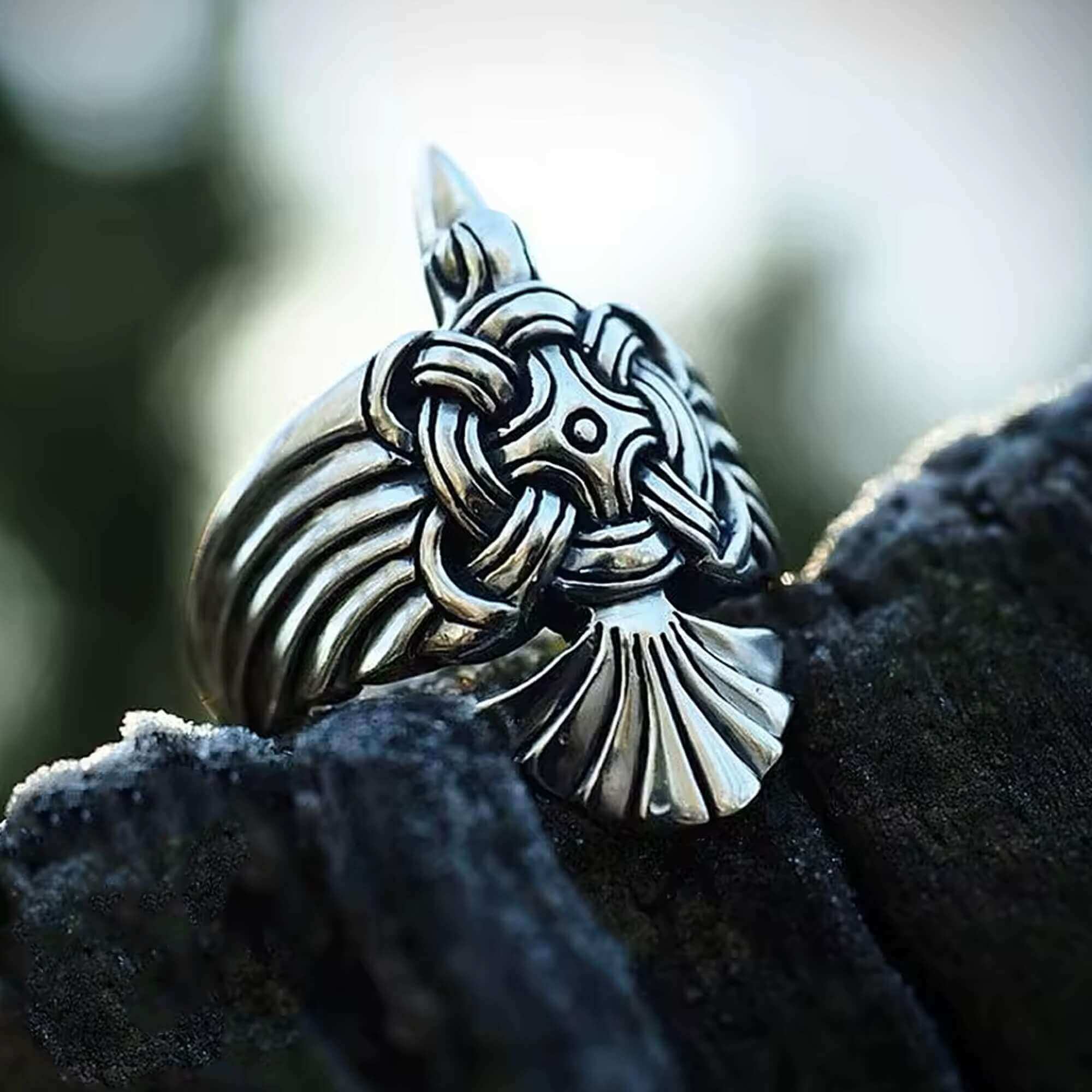 Knotwork Raven Ring
