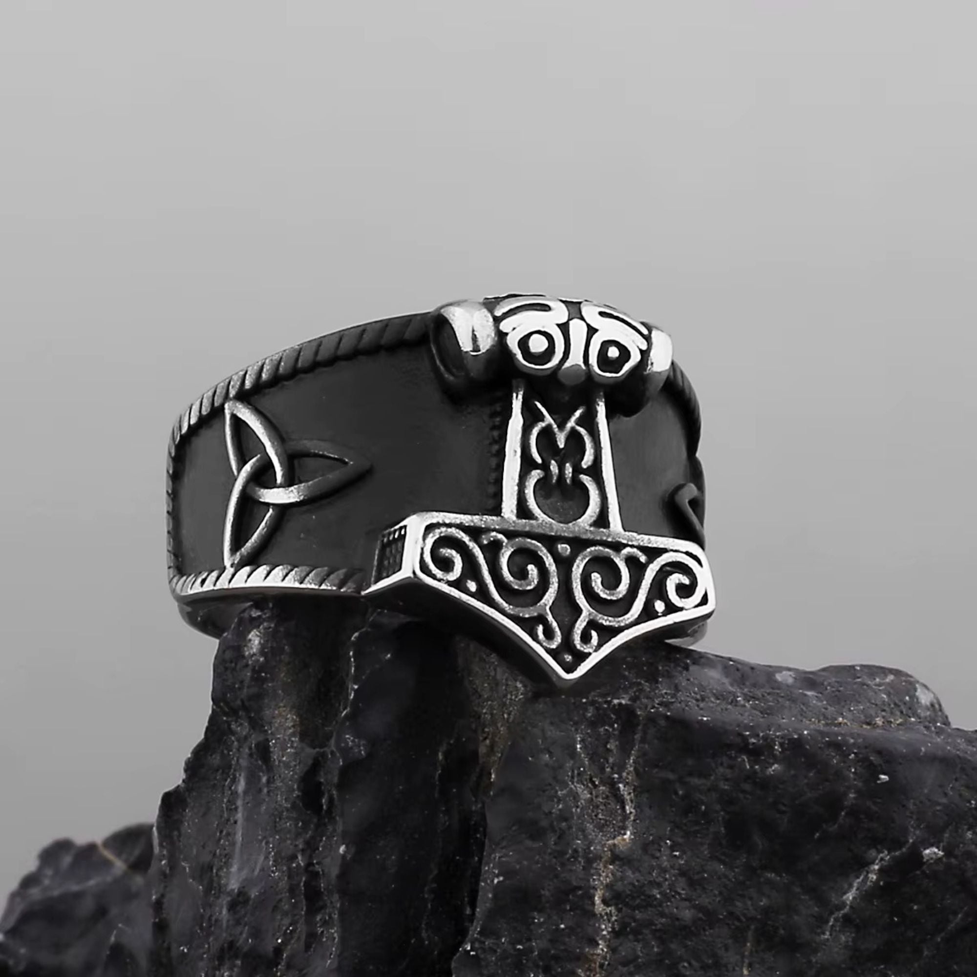 Gun Black Mjolnir Ring